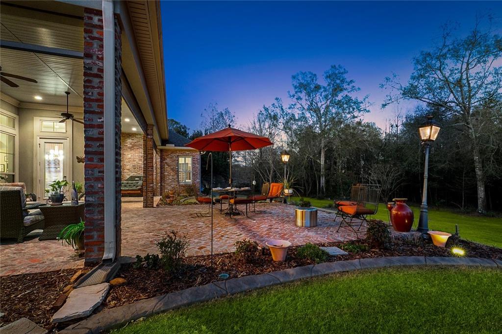 518 NORTHWOODS Drive