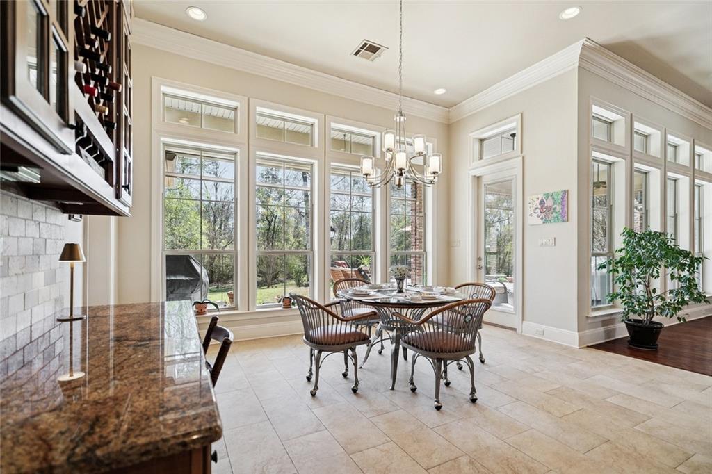 518 NORTHWOODS Drive