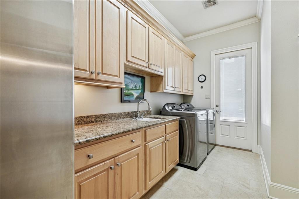 518 NORTHWOODS Drive