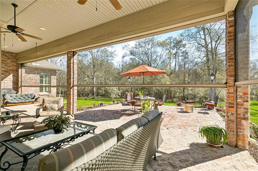 518 NORTHWOODS Drive