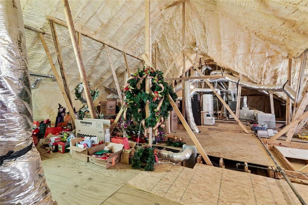 518 NORTHWOODS Drive