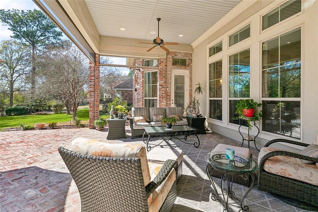 518 NORTHWOODS Drive