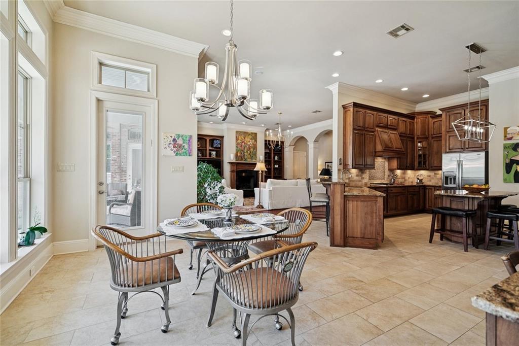 518 NORTHWOODS Drive