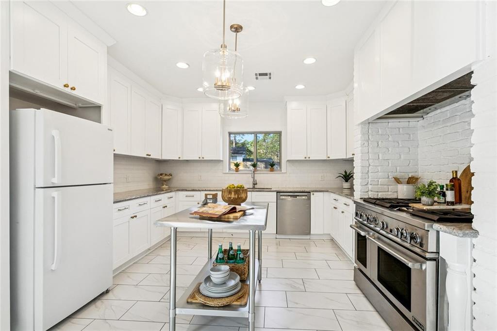 126 CHERRYLAUREL Drive