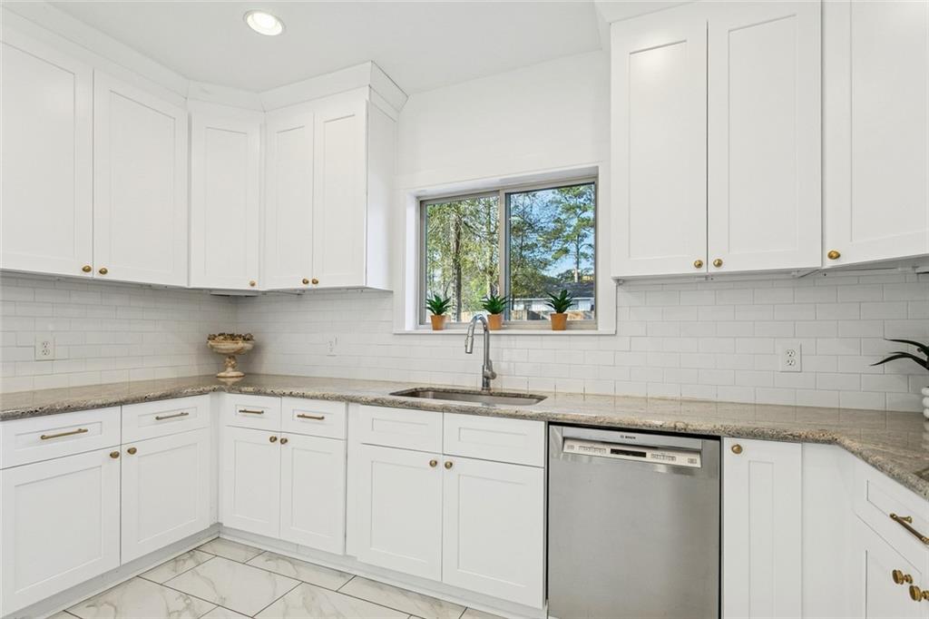 126 CHERRYLAUREL Drive