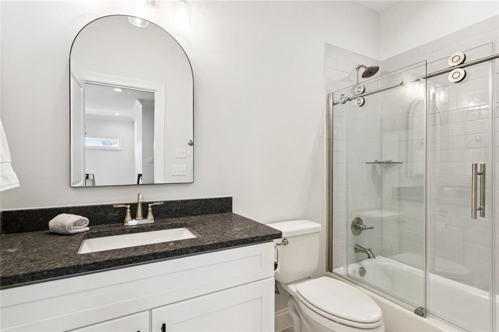 5037 TWIN RIVER Place