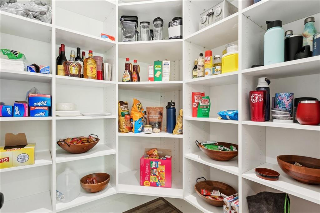 5037 TWIN RIVER Place