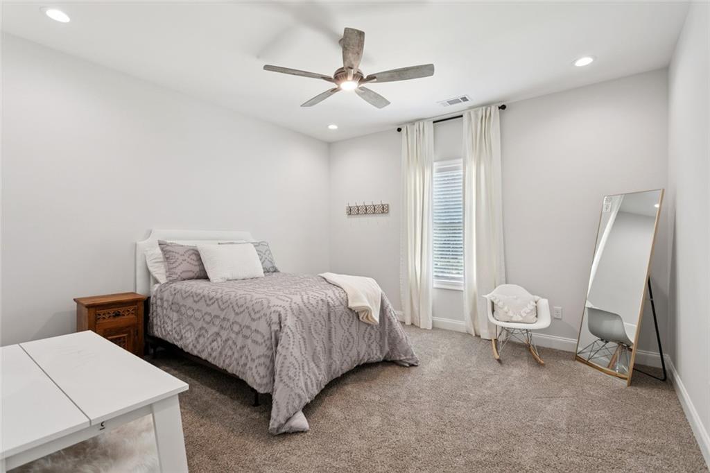 5037 TWIN RIVER Place