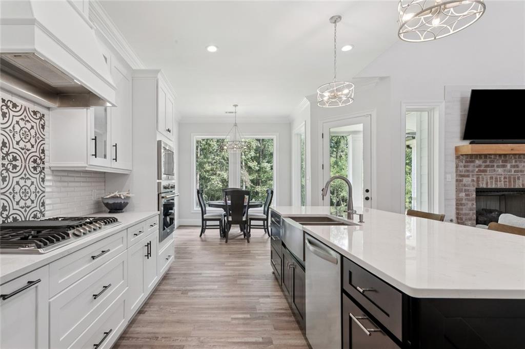 5037 TWIN RIVER Place