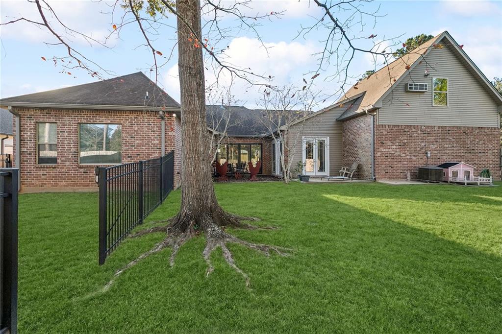 452 BELLE POINTE Drive