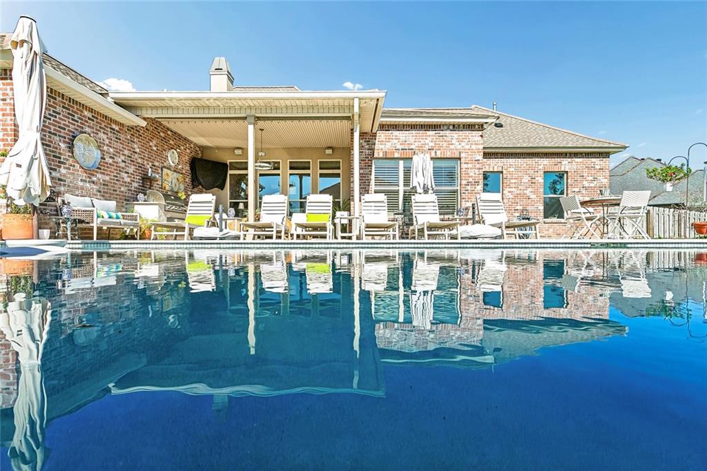 809 GREEN LEAF Circle