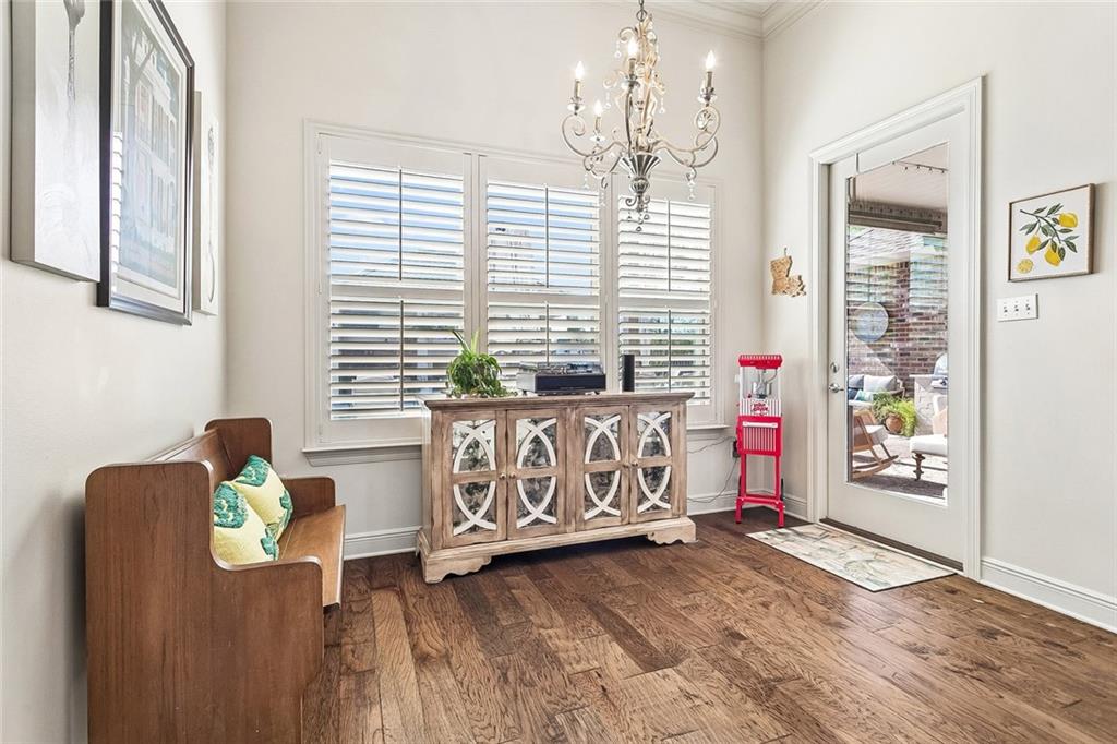 809 GREEN LEAF Circle