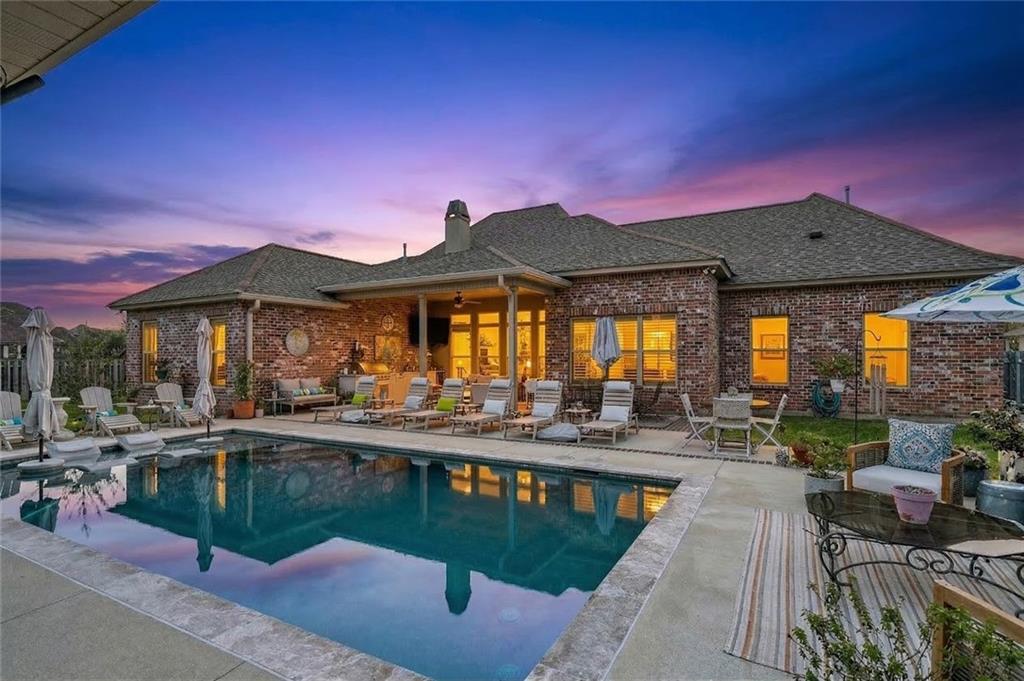 809 GREEN LEAF Circle