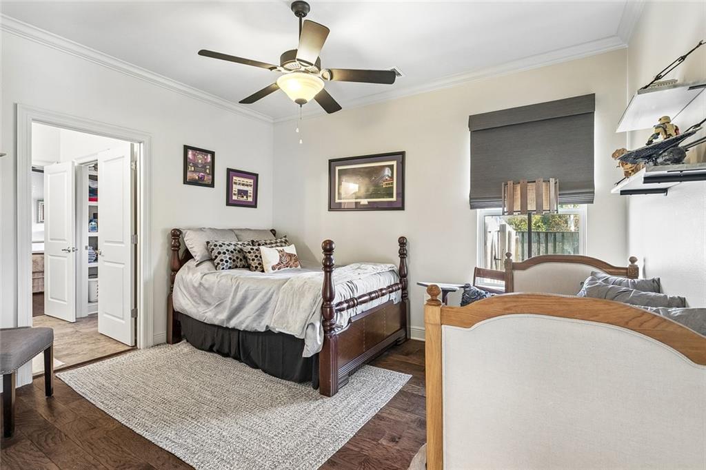 809 GREEN LEAF Circle
