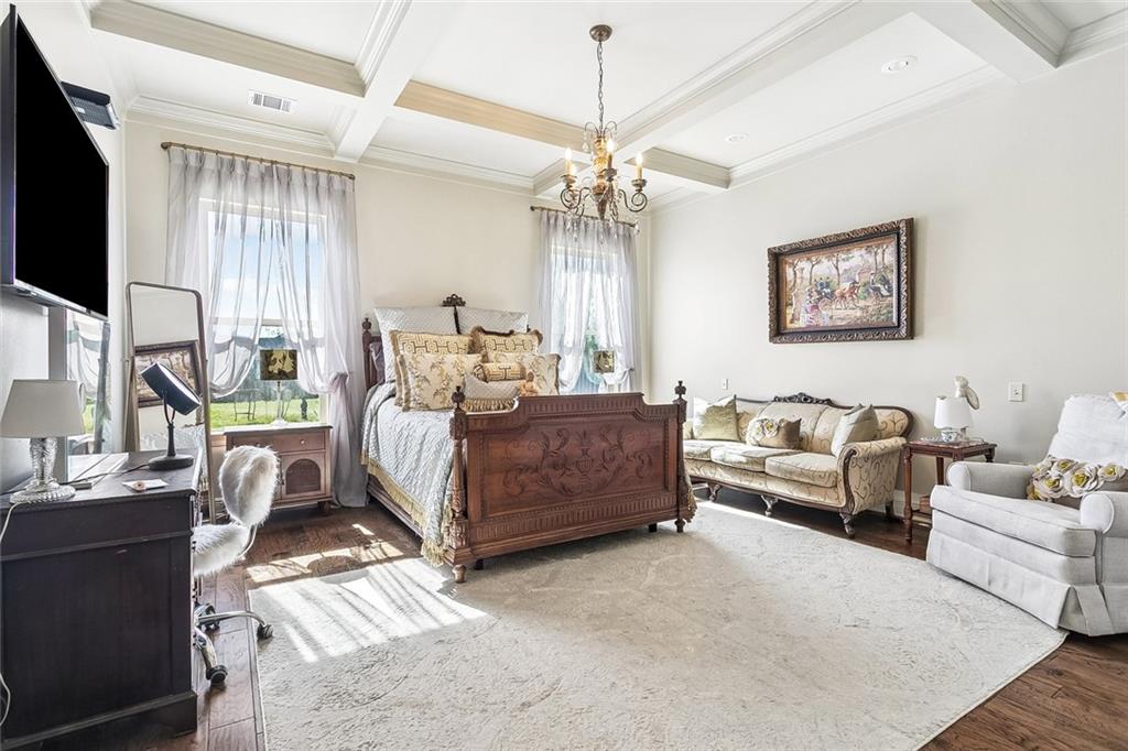 809 GREEN LEAF Circle