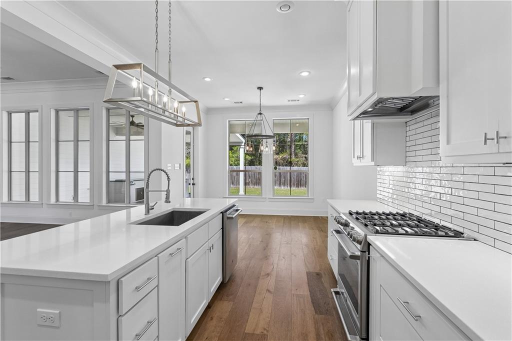 224 CHATEAU PAPILLON Drive