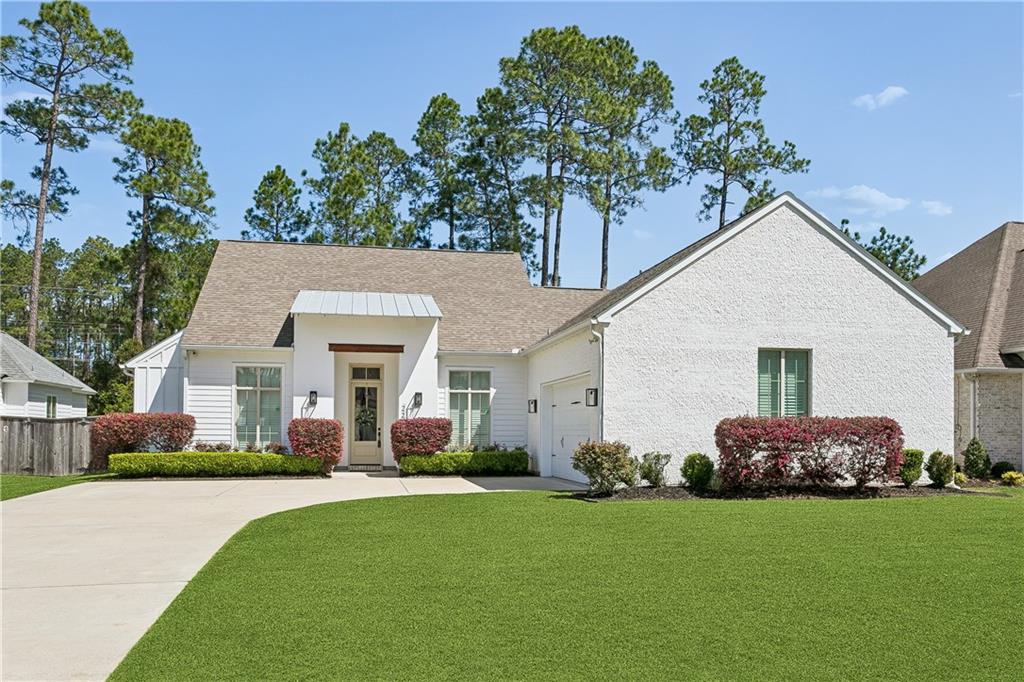 224 CHATEAU PAPILLON Drive