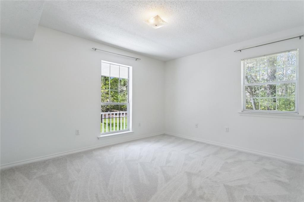 25241 CRABAPPLE Lane