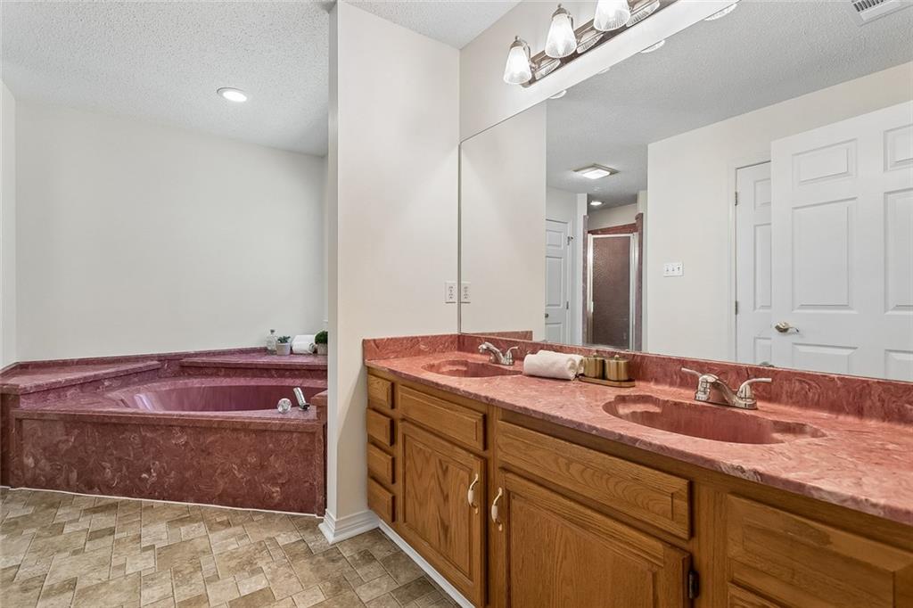 25241 CRABAPPLE Lane