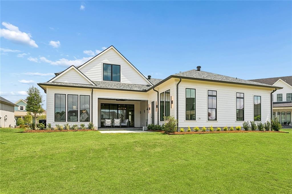 805 CHRETIEN POINT Avenue