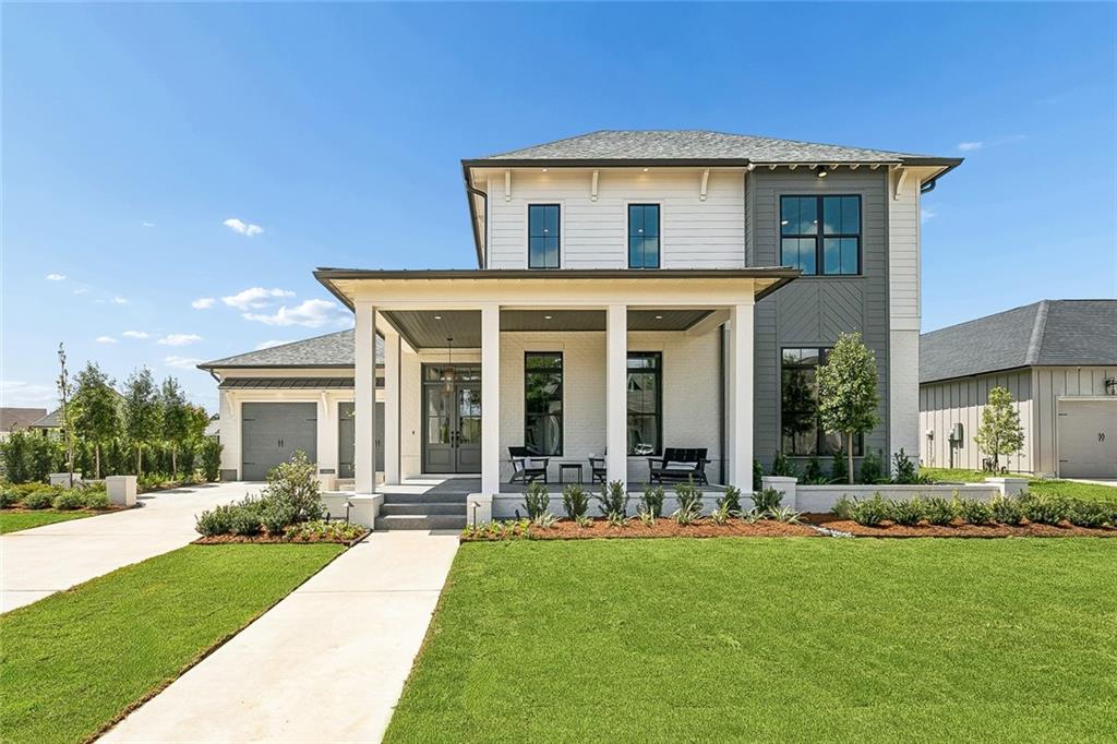 805 CHRETIEN POINT Avenue