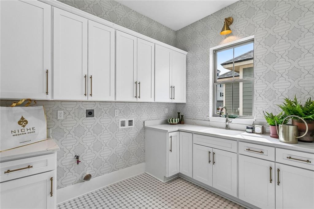 508 MOUNT HOPE Court