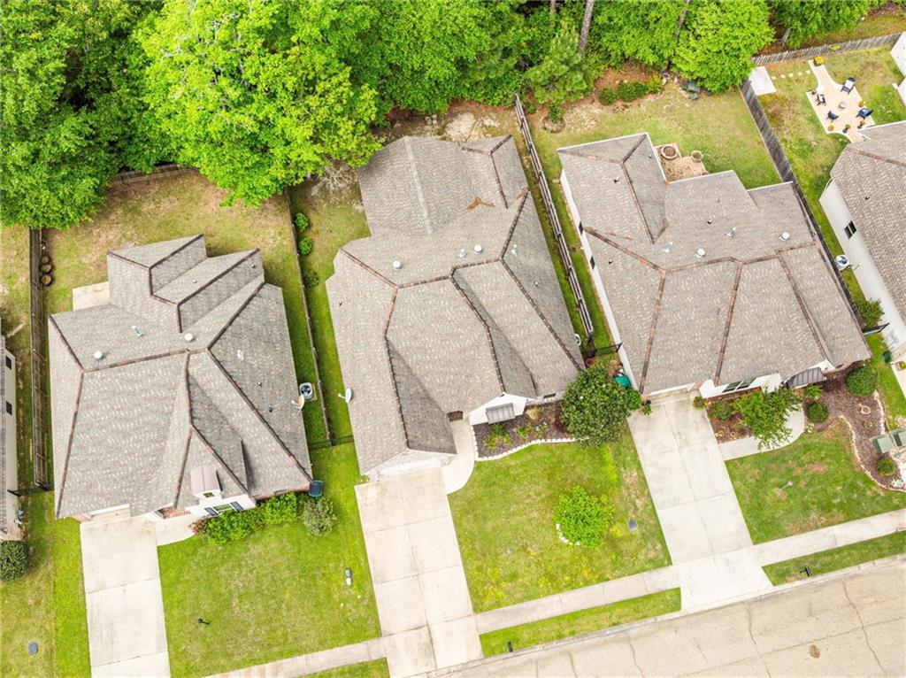 564 BATELEUR Way