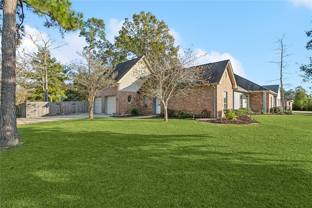452 BELLE POINTE Drive