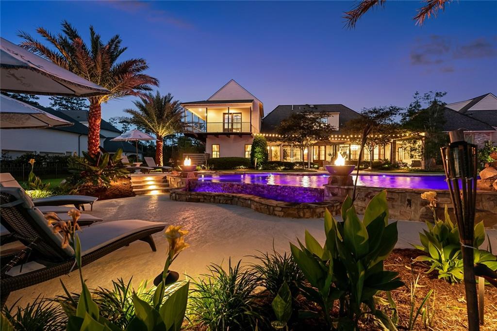 25 HUMMINGBIRD Road