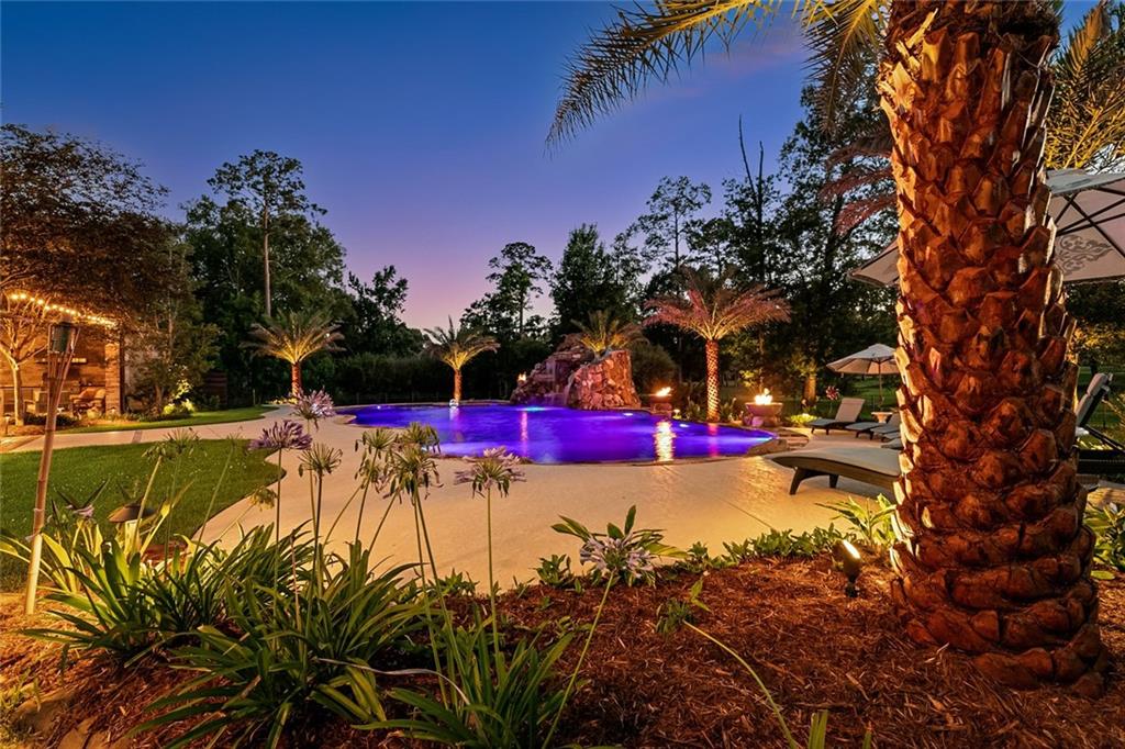 25 HUMMINGBIRD Road