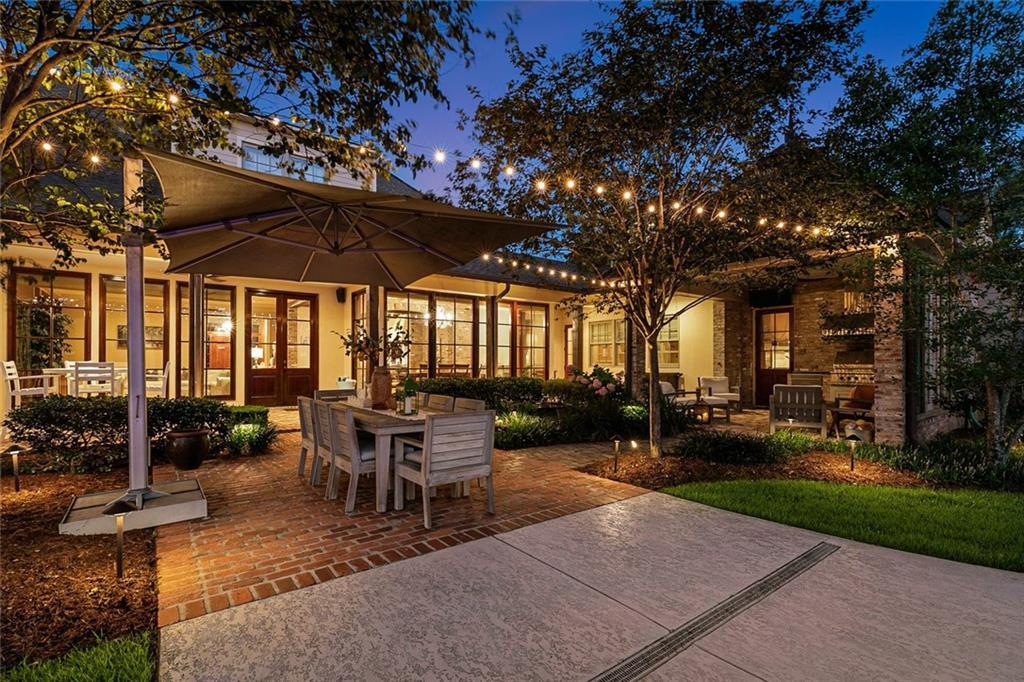 25 HUMMINGBIRD Road