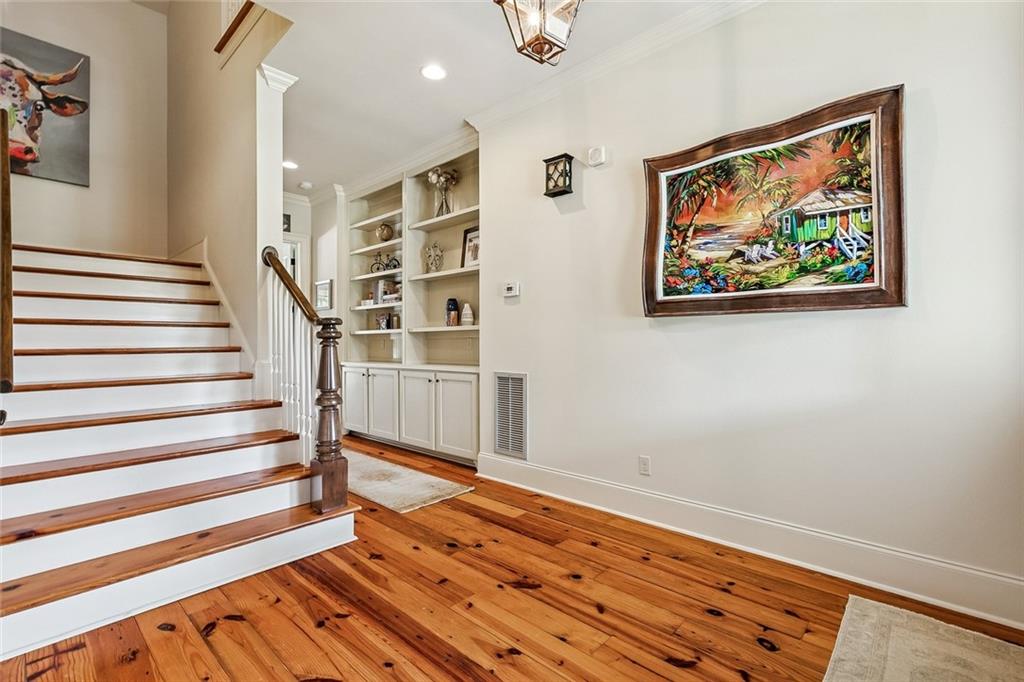 25 HUMMINGBIRD Road