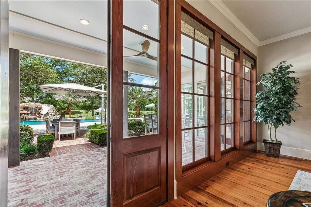 25 HUMMINGBIRD Road
