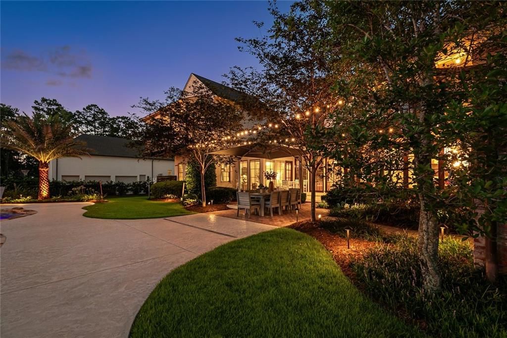 25 HUMMINGBIRD Road