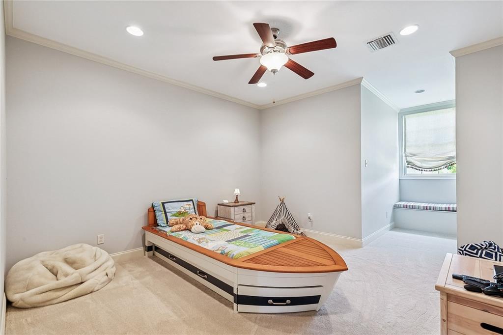 25 HUMMINGBIRD Road