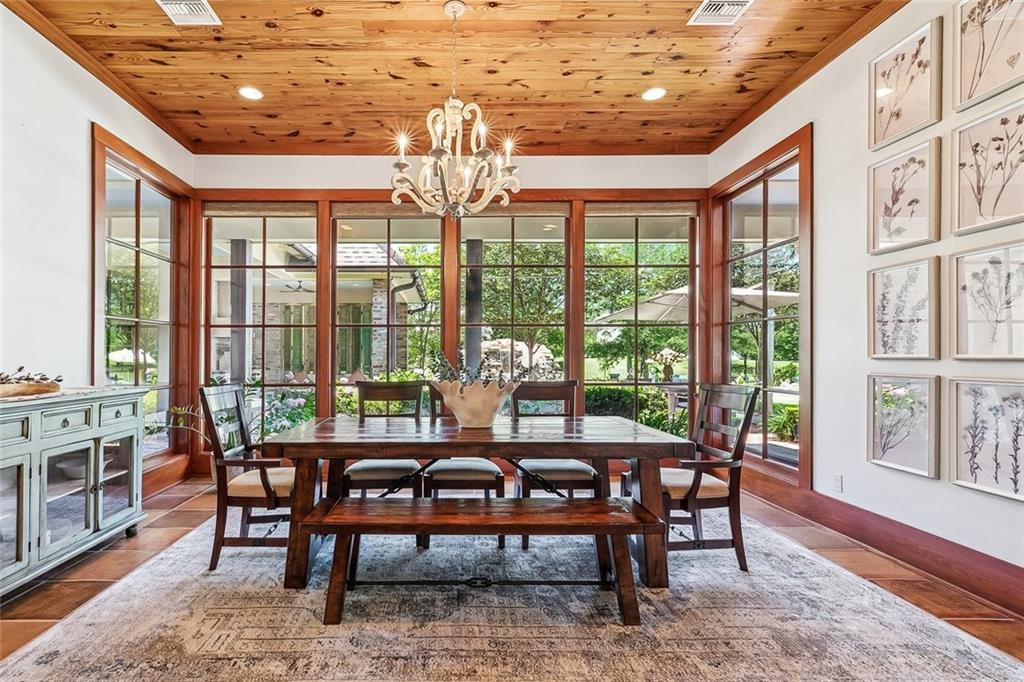 25 HUMMINGBIRD Road