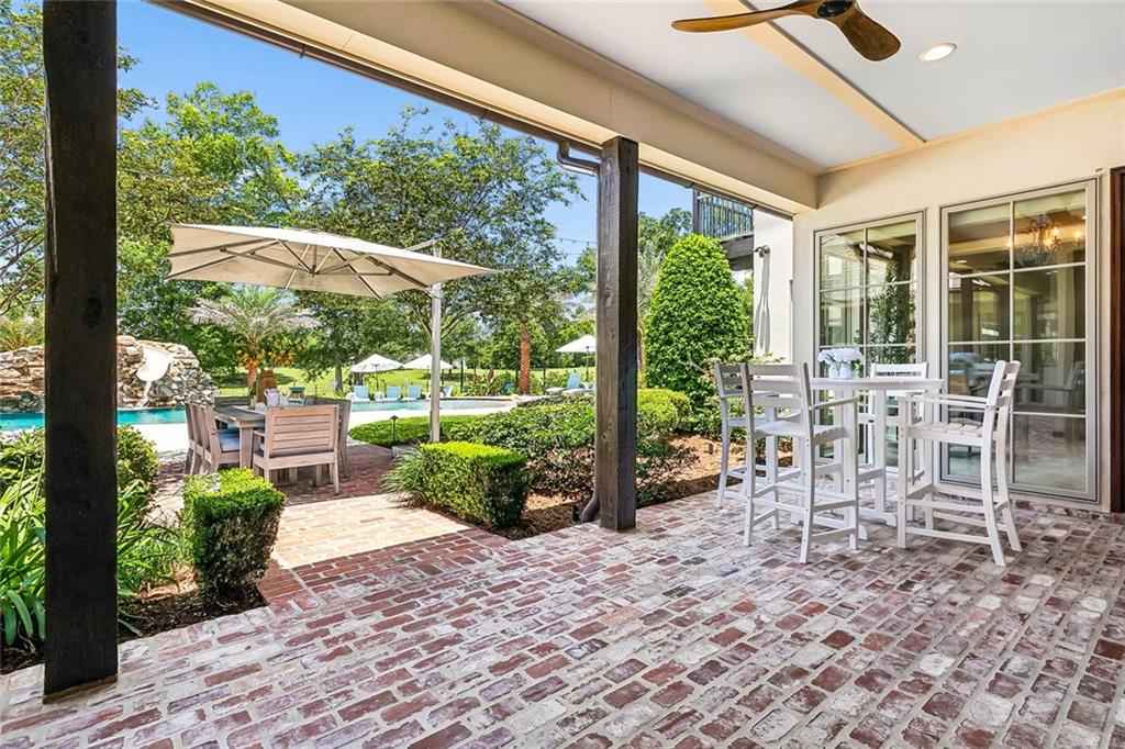 25 HUMMINGBIRD Road