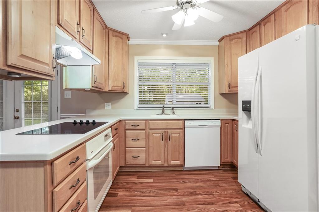 223 ROBIN HOOD Drive