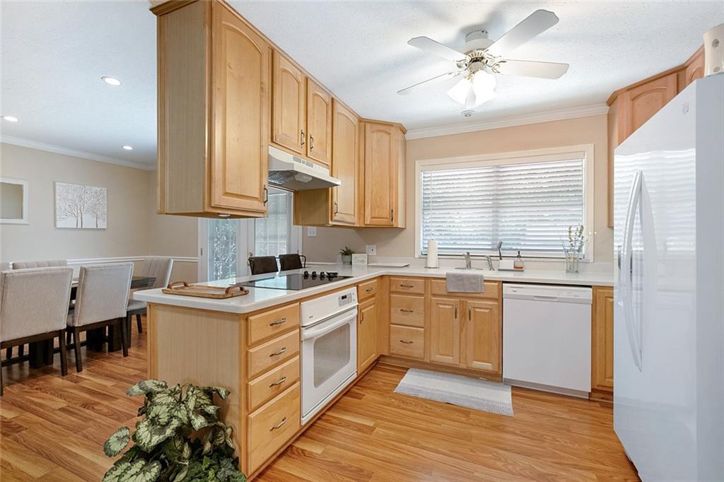 223 ROBIN HOOD Drive