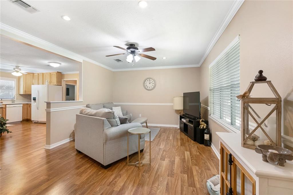 223 ROBIN HOOD Drive