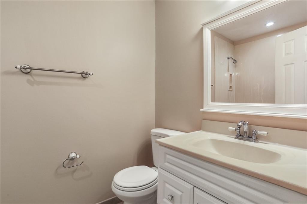 223 ROBIN HOOD Drive