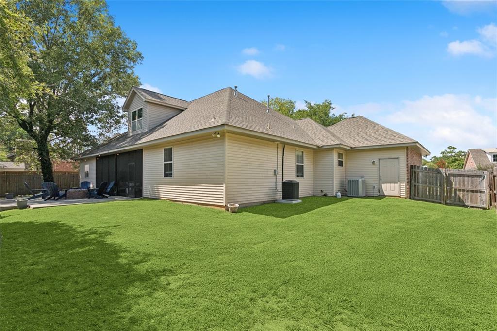 142 ACADIAN Lane