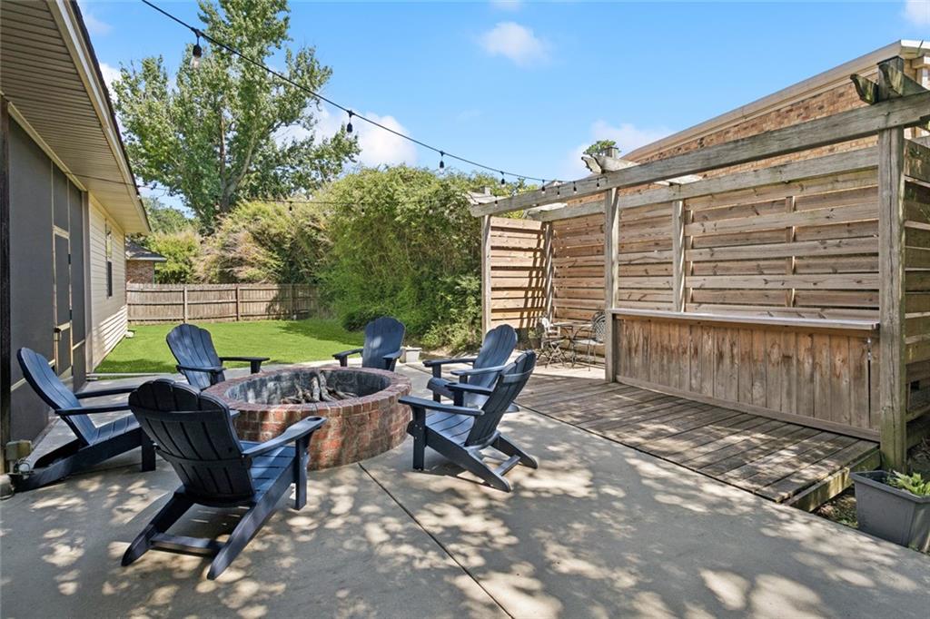 142 ACADIAN Lane