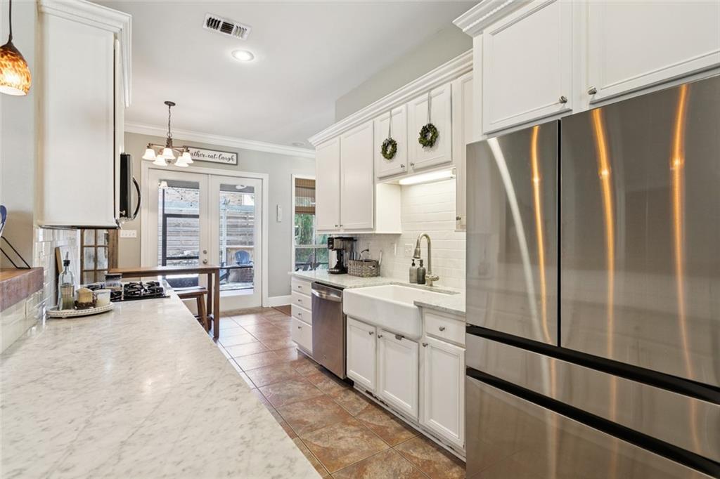 142 ACADIAN Lane