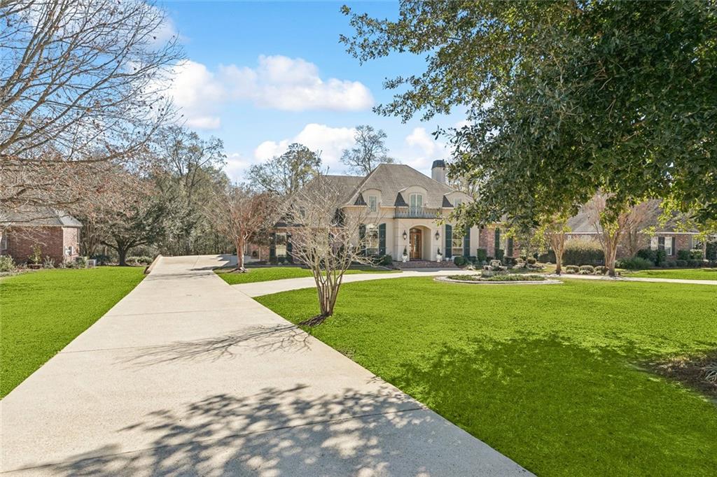 518 NORTHWOODS Drive