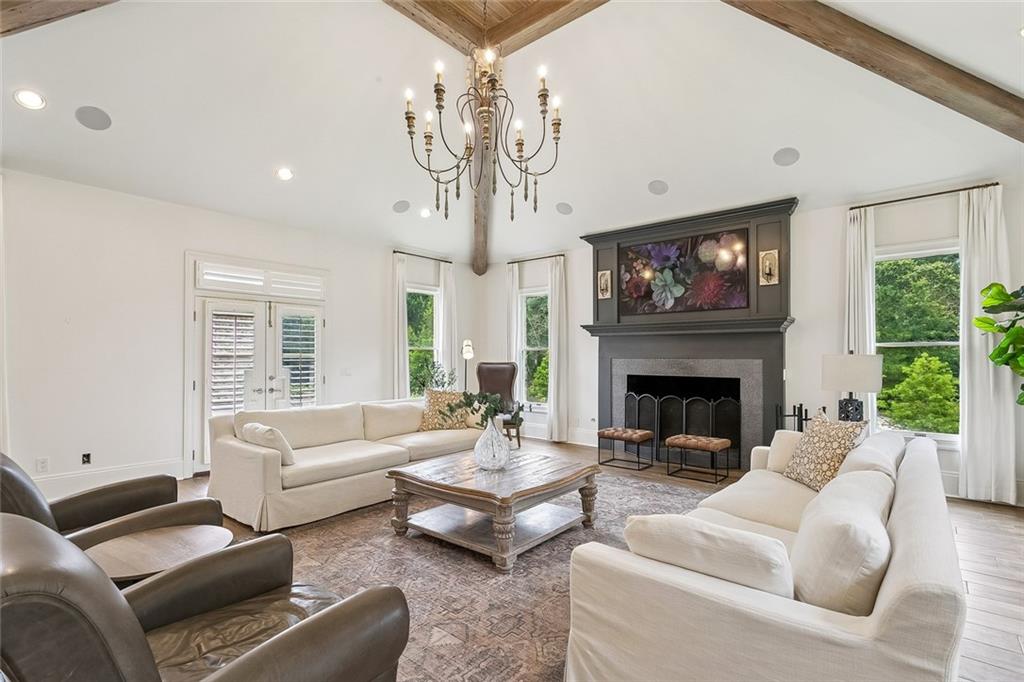 9 MAGNOLIA GARDENS Drive