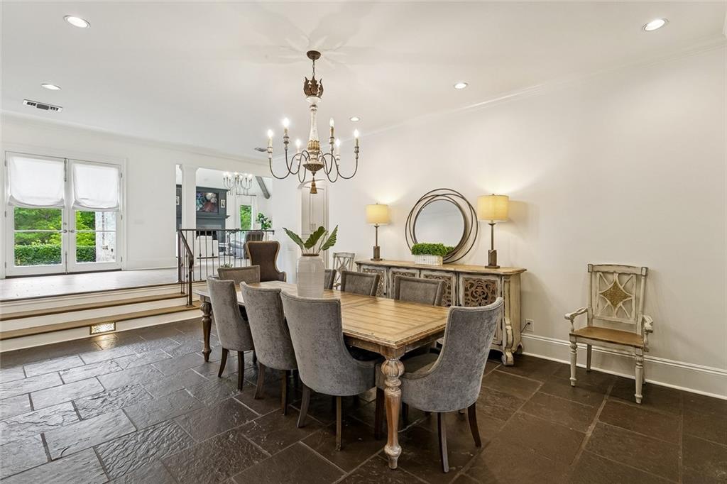 9 MAGNOLIA GARDENS Drive