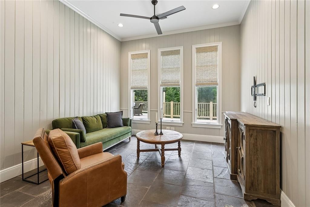 9 MAGNOLIA GARDENS Drive