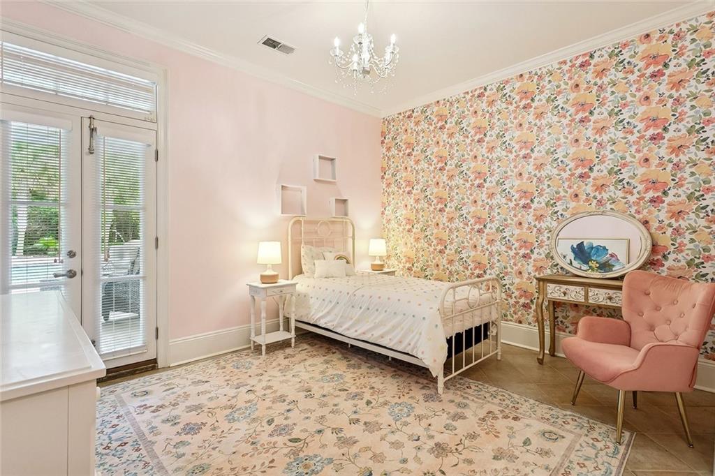 9 MAGNOLIA GARDENS Drive