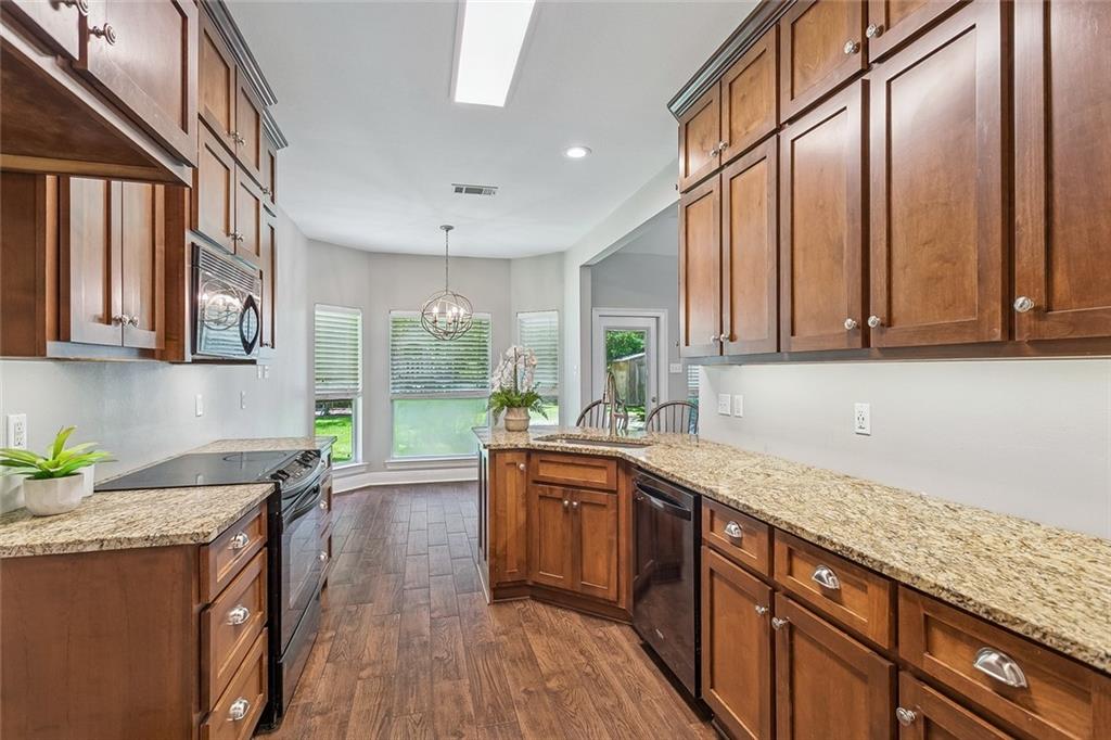 401 ORLEANS Avenue